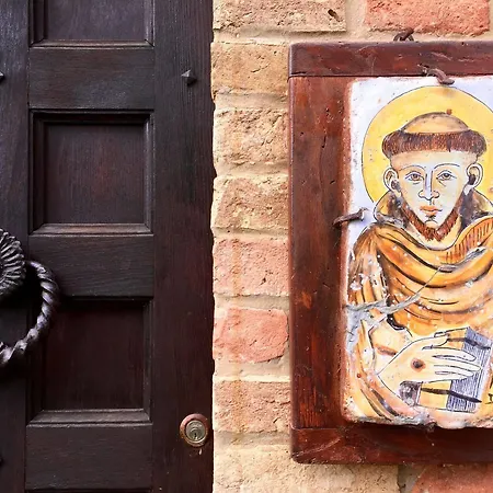 Convento Di San Francesco Alojamento de Acomodação e Pequeno-almoço 3*